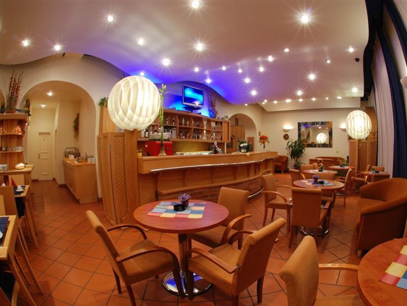Ea Tosca Hotell 3*